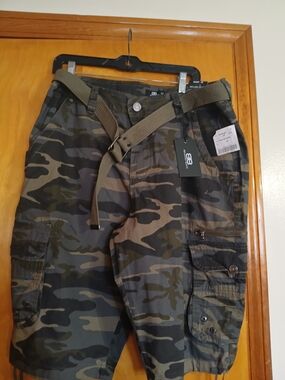 Benjamin Walk Men's Camouflage Cargo Shorts in Green and Brown